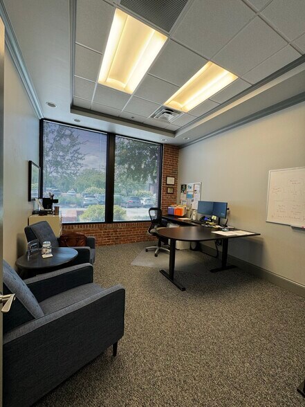 More Photos Of 2200-2300 Sutherland Ave, Knoxville Office For Lease