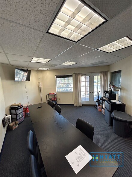 More Photos Of 1641 Crain Hwy, Crofton General Retail For Sale