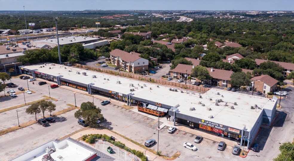 More Photos Of 900 E Braker Ln, Austin Storefront For Sale