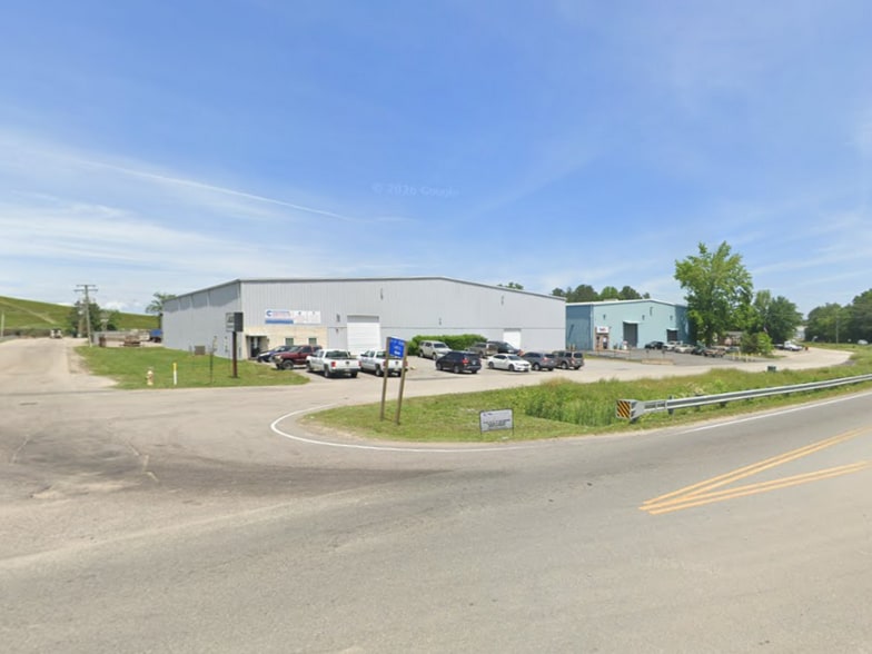 More Photos Of 2011 Factory Ln, Petersburg Unknown For Lease