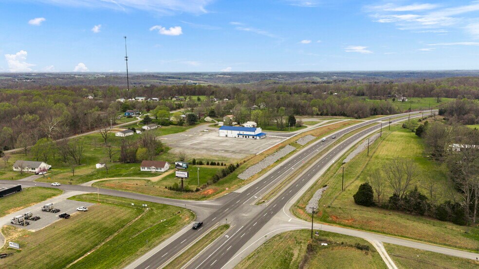 More Photos Of 5905 Veterans Memorial Hwy, Scottsville Showroom For Sale