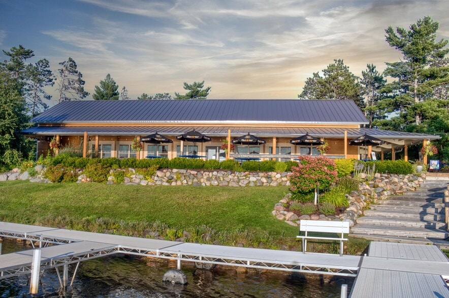 More Photos Of 9971 N Grand Pines Ln, Hayward Restaurant For Sale