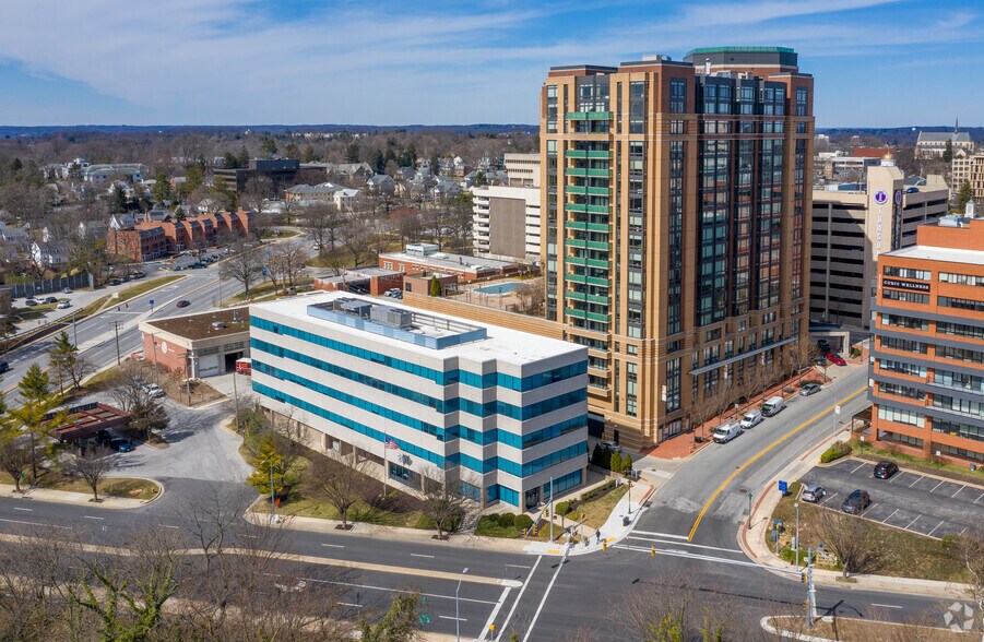 More Photos Of 200 W Towsontown Blvd, Towson Office For Sale