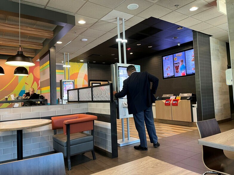 More Photos Of 1949 Mountain Industrial Blvd, Tucker Restaurant For Sale