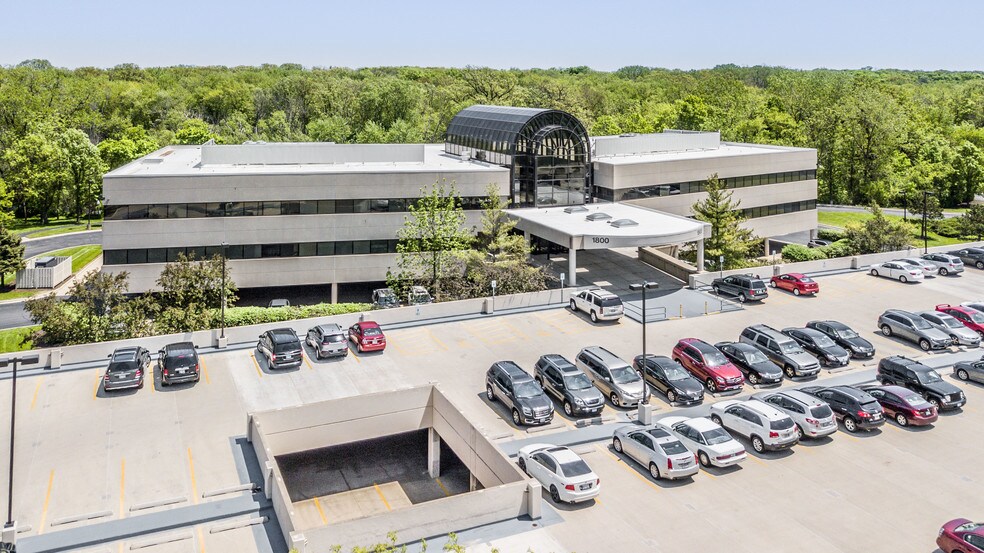 More Photos Of 1800 Hollister Dr, Libertyville Medical For Lease