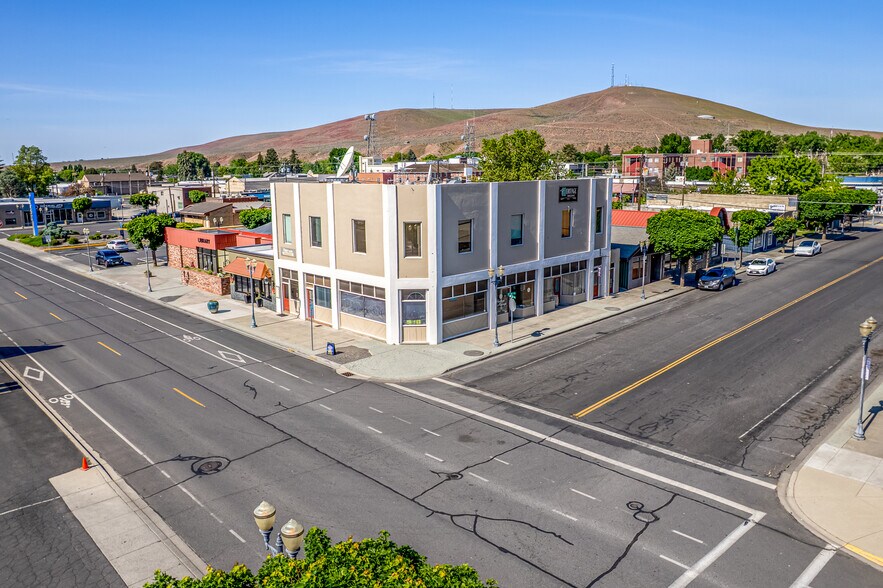 More Photos Of 114 1/2 1st Ave NW, Ephrata Office For Lease