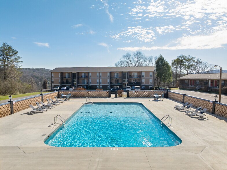 More Photos Of 300 W Midvale Ave, Chattanooga Apartments For Sale