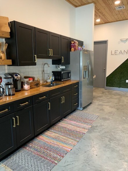 More Photos Of 1021 S Florida Ave, Lakeland Coworking Space