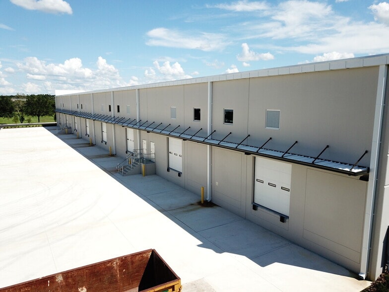 More Photos Of 17742 NW 115th Ave, Alachua Warehouse For Lease