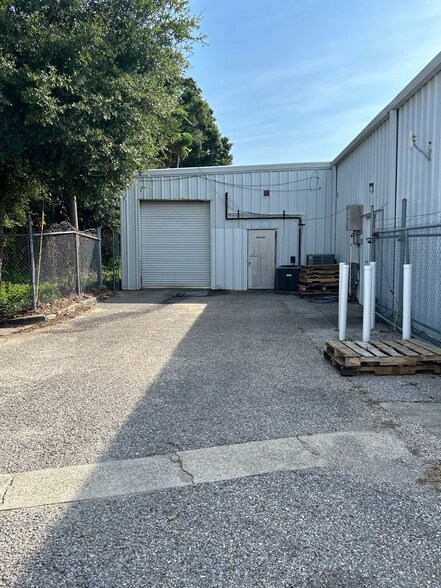 More Photos Of 3500 N Palafox St, Pensacola Showroom For Lease