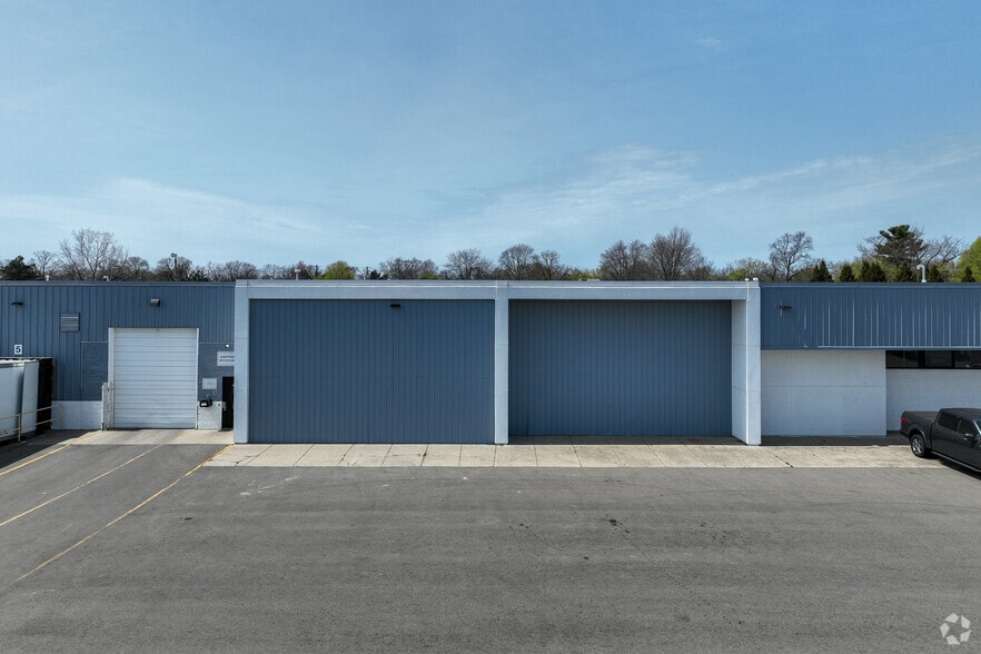 More Photos Of 1125 N Perry Rd, Pontiac Warehouse For Lease