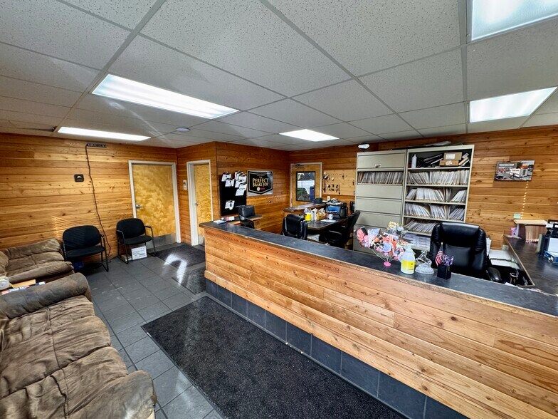 More Photos Of 28117 SE Highway 212, Boring Auto Repair For Sale