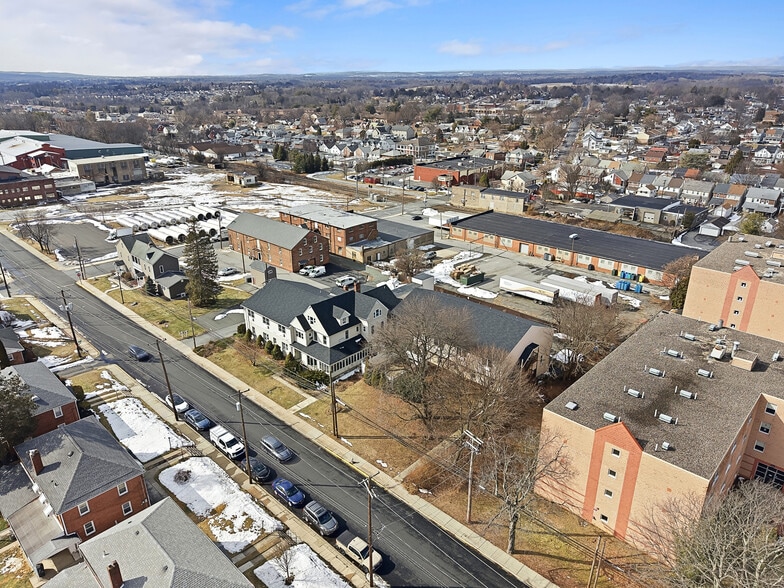 More Photos Of 659 Broad St, Emmaus Apartments For Sale