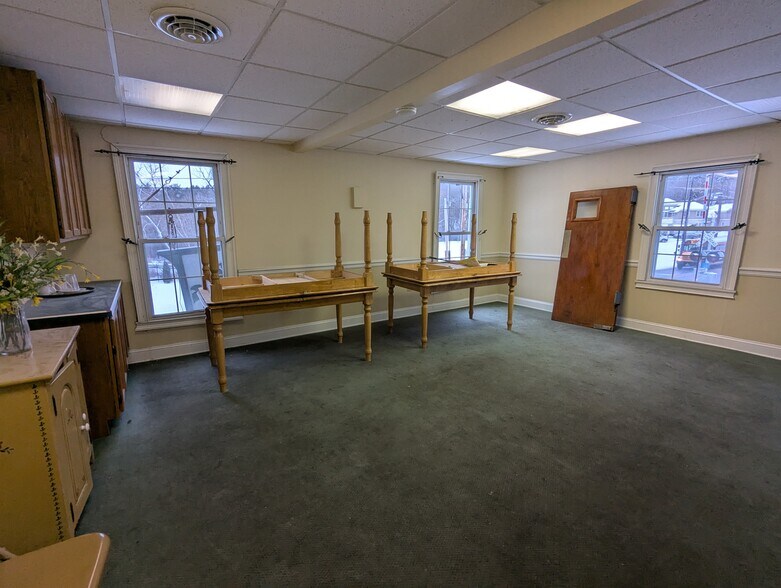 More Photos Of 17 Main St, Ballston Lake Restaurant For Lease