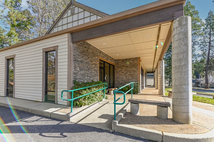 More Photos Of 1111 Dunbar Rd, Arnold Office For Sale