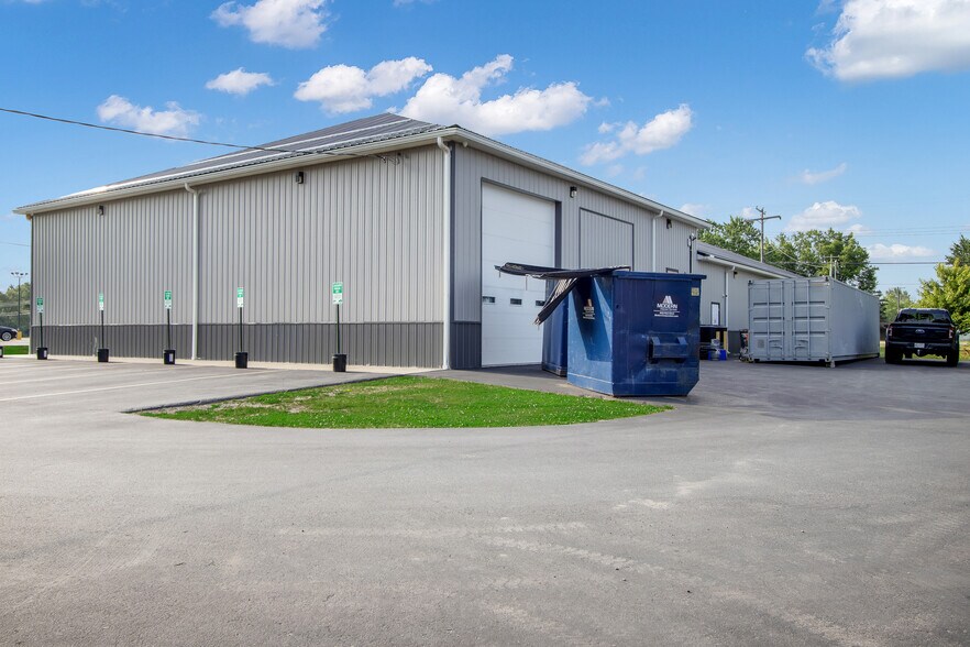 More Photos Of 13394 Broadway St, Alden Freestanding For Sale