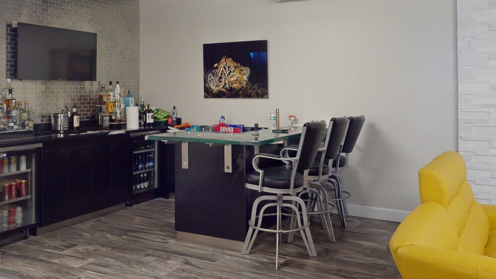 More Photos Of 800 Formosa Ave, Winter Park Freestanding For Sale