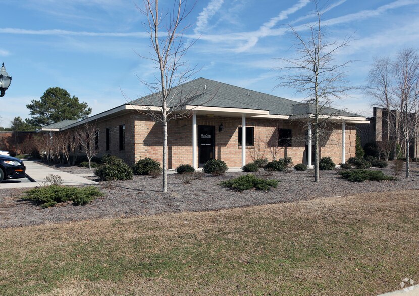 More Photos Of 5505 Business Dr, Wilmington Office Residential For Lease