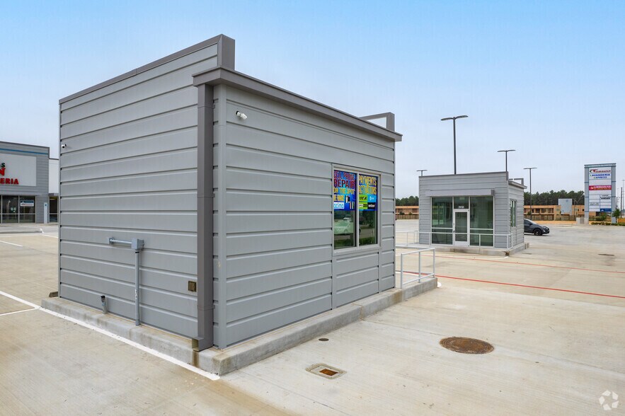 More Photos Of 24151 Highway 59, Porter Storefront For Lease