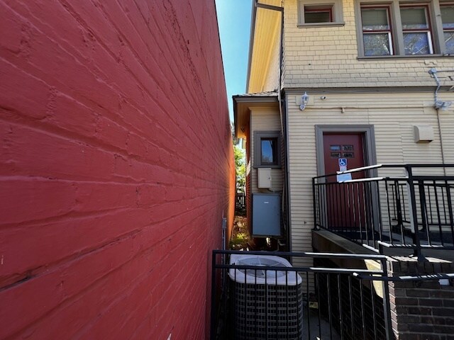 More Photos Of 2005 N St, Sacramento Loft Creative Space For Sale