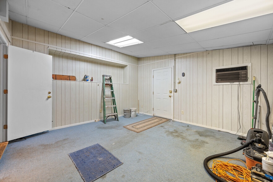 More Photos Of 287 W Boylston St, West Boylston Office For Sale