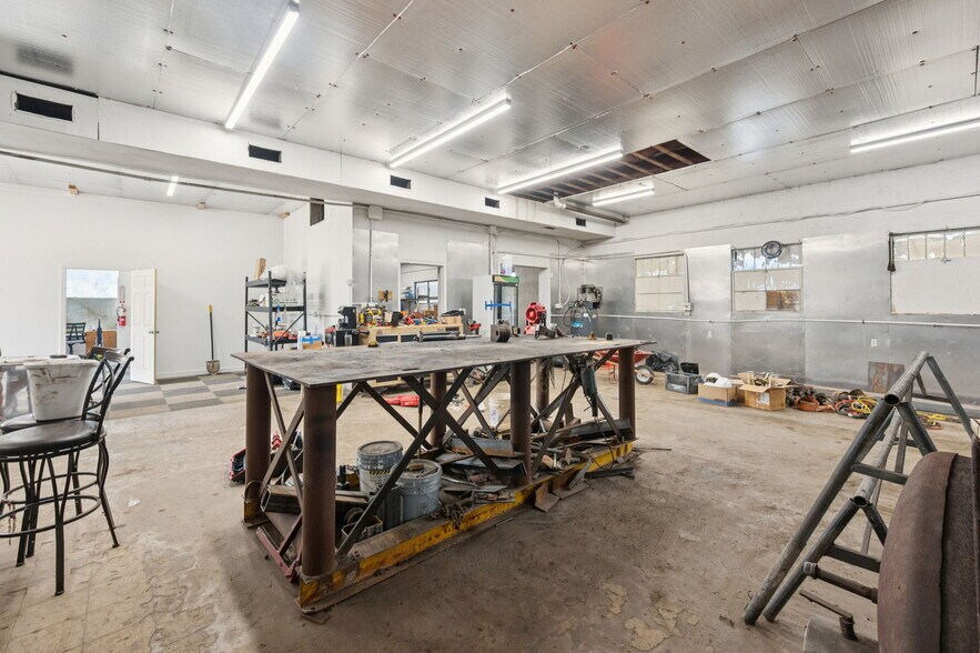 More Photos Of 10058 E Wilson Rd, Independence Manufacturing For Sale