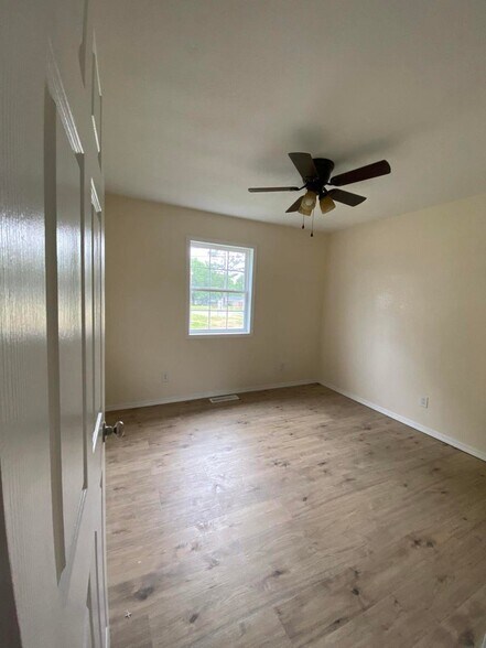 More Photos Of 9 Elizabeth st, Dover Flex For Sale