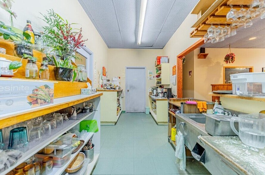 More Photos Of 34 Athabasca Av, Devon Storefront For Sale