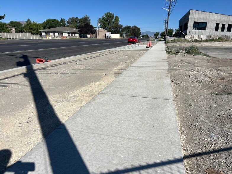 More Photos Of 830-850 W State St, Lehi Land For Lease