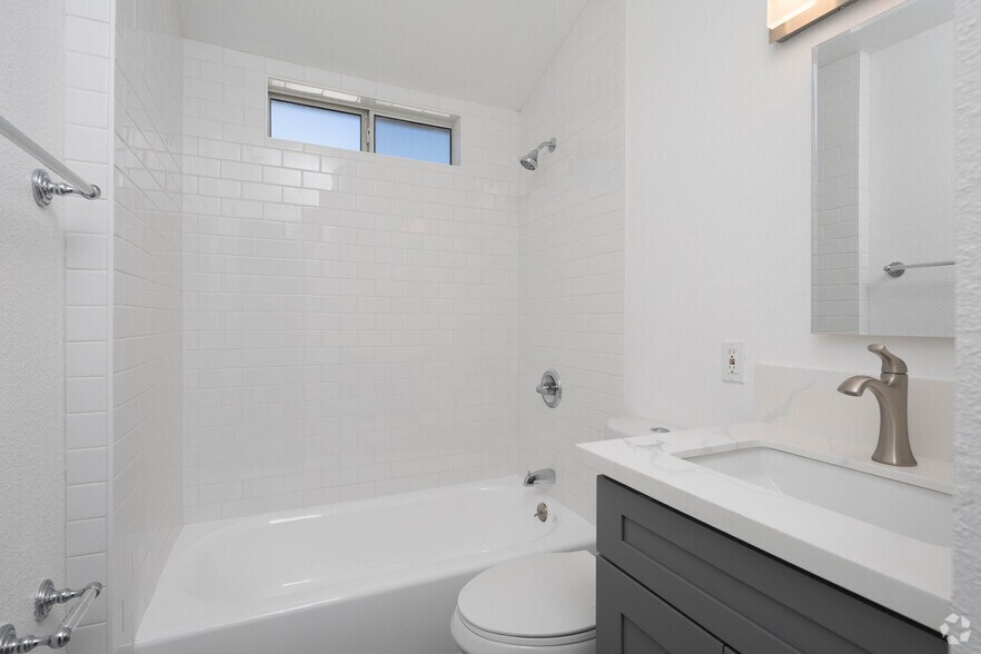 More Photos Of 19131-19161 Delaware St, Huntington Beach Apartments For Sale