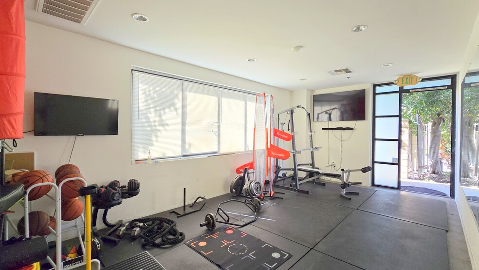 More Photos Of 1773 W San Bernardino Rd, West Covina Unknown For Lease