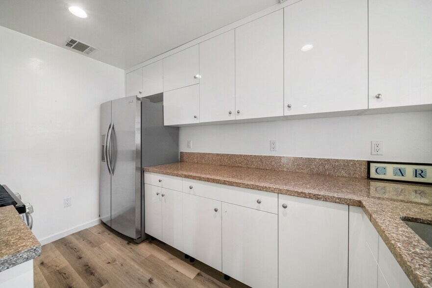 More Photos Of 549 E Ada Ave, Glendora Congregate Senior Housing For Sale