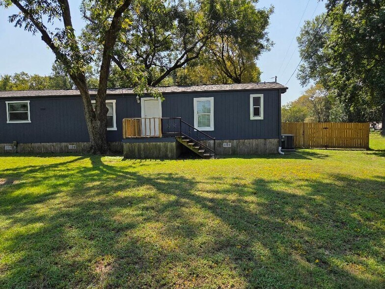 More Photos Of , Chandler Specialty For Sale