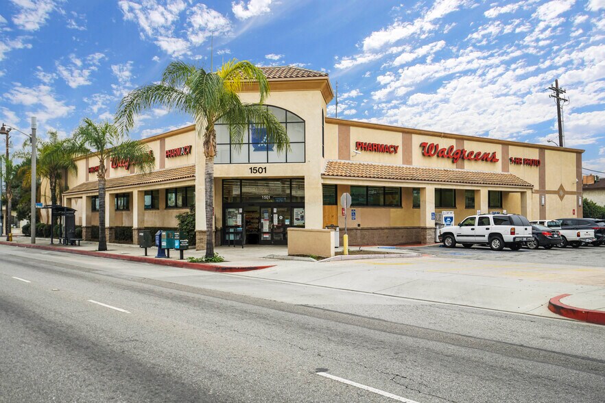More Photos Of 1501 W Whittier Blvd, Montebello Drugstore For Sale
