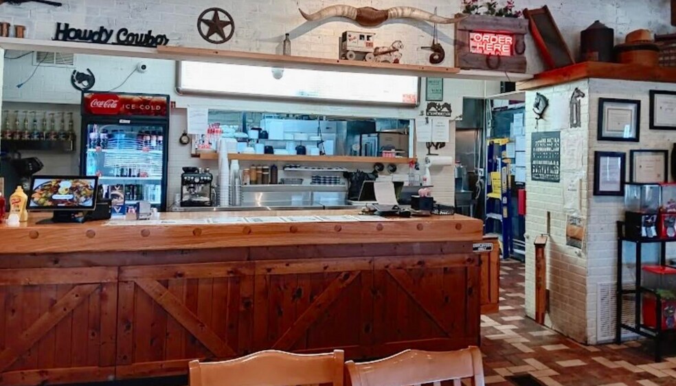 More Photos Of 814 E Highway 60, Monett Restaurant For Sale