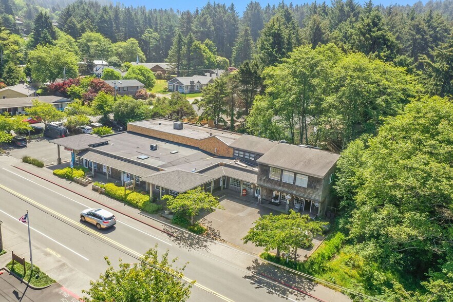 More Photos Of 171 Sunset Blvd, Cannon Beach Storefront Retail Residential For Sale