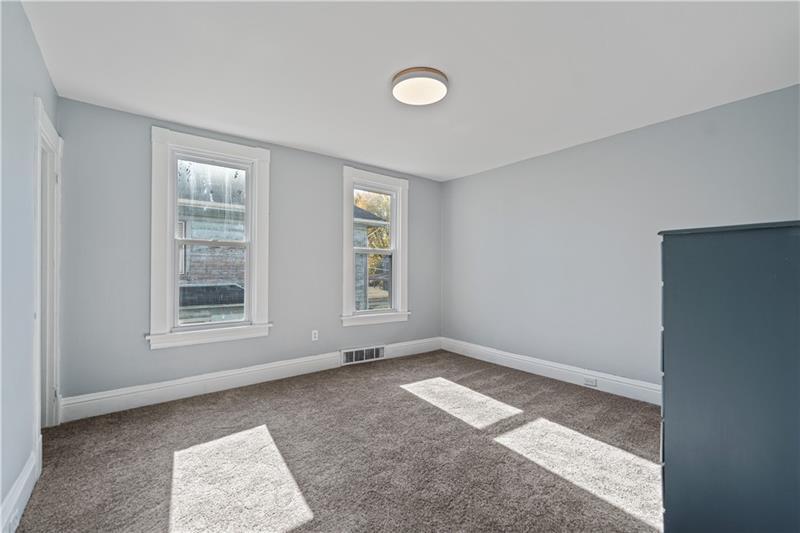 More Photos Of 726 Market St, Beaver Apartments For Sale