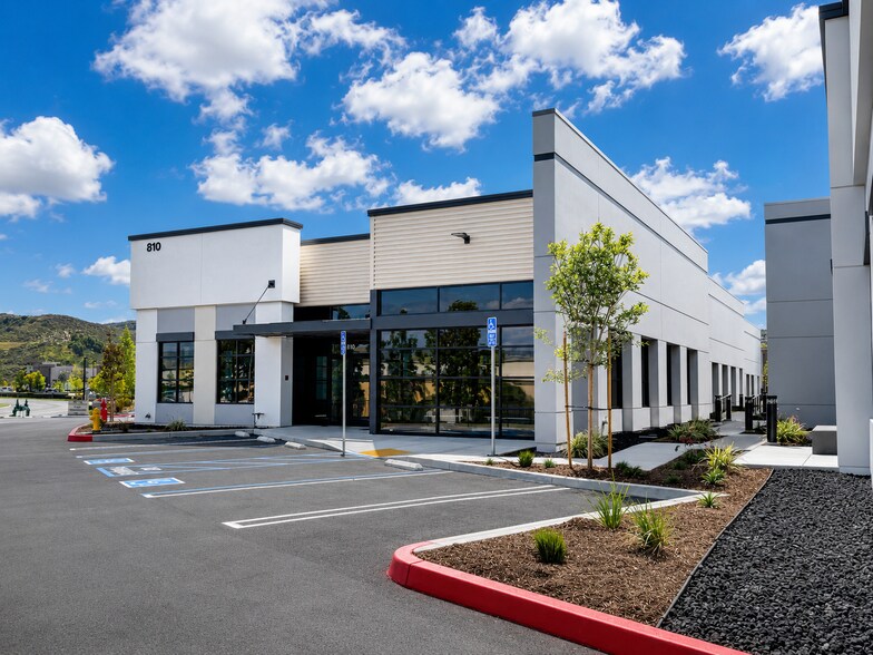 Primary Photo Of 810 Patriot Dr, Moorpark Medical For Sale