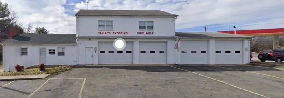 Primary Photo Of 656 Hopkins Rd, Kernersville Auto Repair For Lease