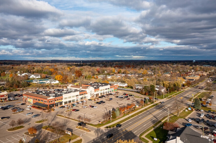 More Photos Of 1170-1254 Walton Blvd, Rochester Hills General Retail For Lease