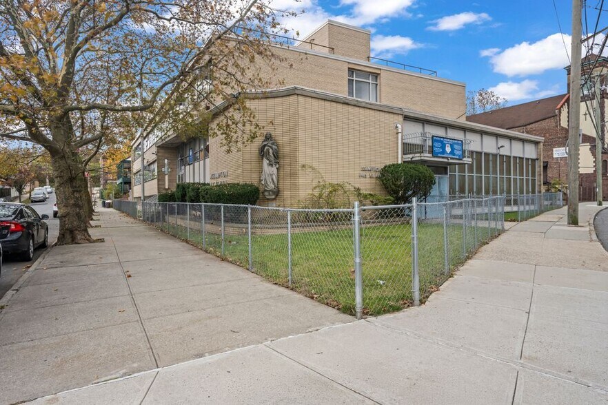 More Photos Of , Staten Island Specialty For Sale