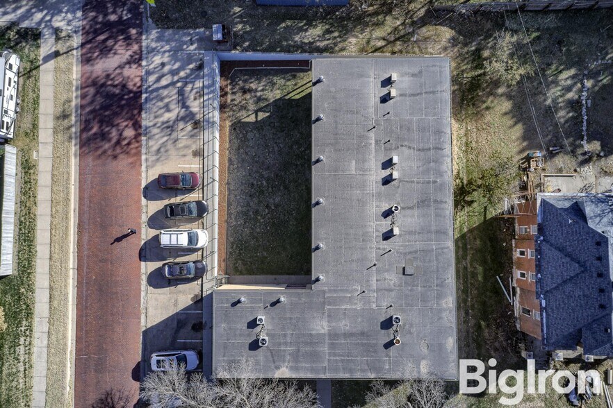 More Photos Of 525 I St, Fairbury Apartments For Sale