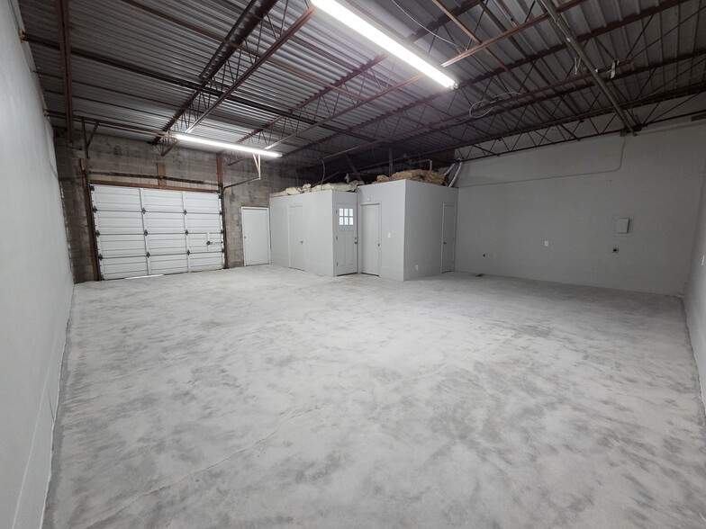 More Photos Of 5515 S Mingo Rd, Tulsa Unknown For Lease