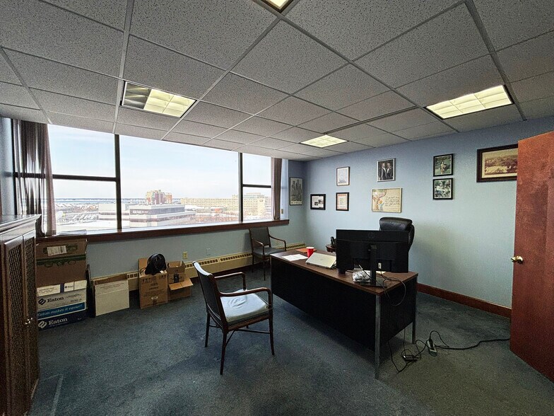 More Photos Of 37 Franklin St, Buffalo Office For Sale