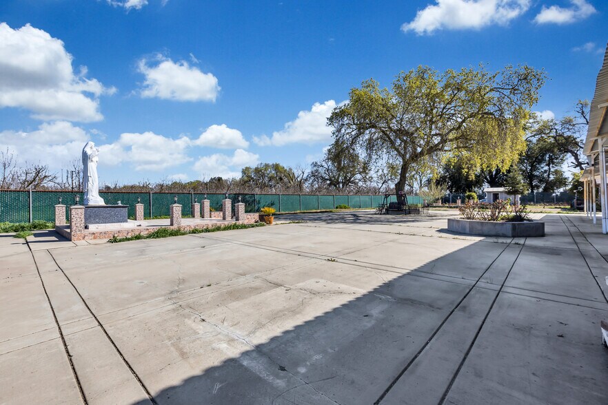 More Photos Of 9503 Barber Rd, Galt Land For Sale