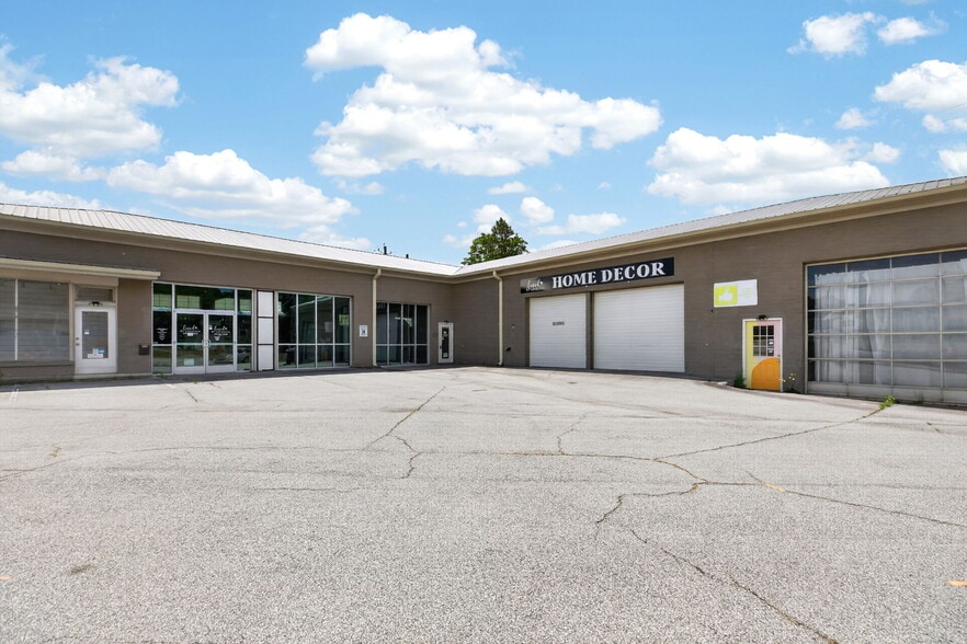 More Photos Of 116 W Bankhead Hwy, Villa Rica Storefront Retail Office For Sale