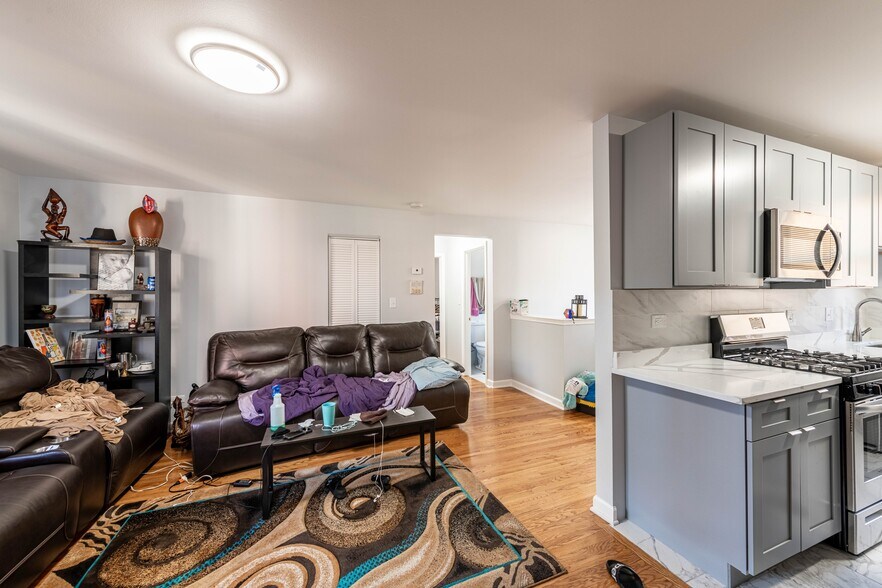 More Photos Of 7314-7322 N Winchester Ave, Chicago Apartments For Sale