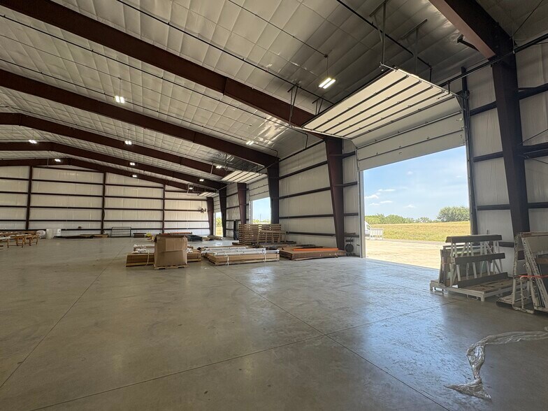 More Photos Of 2600 Digby Dr, Belton Industrial For Sale