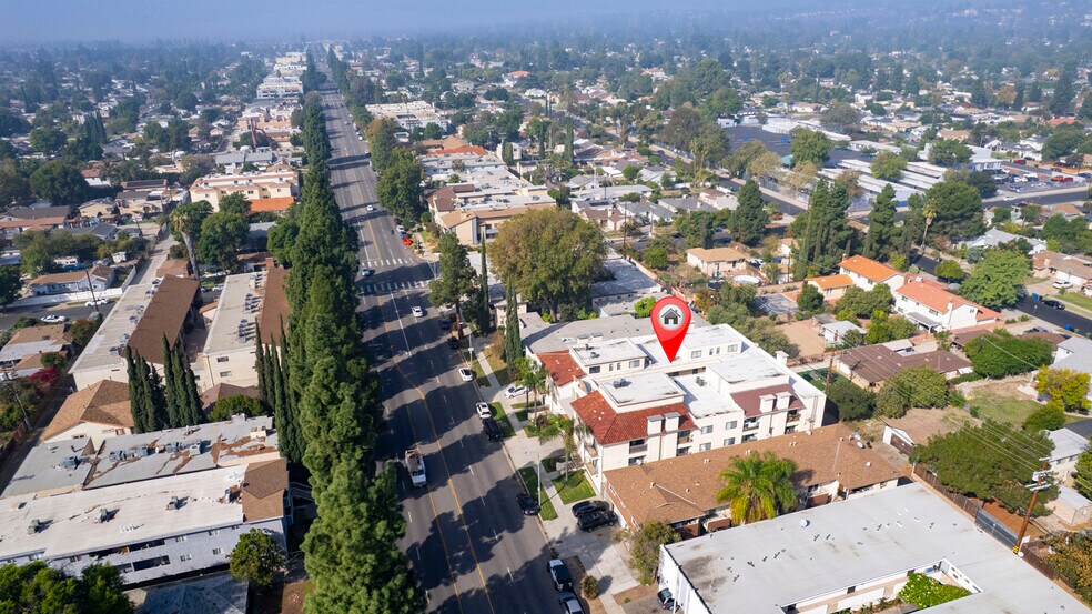 More Photos Of 17115 Chatsworth St, Granada Hills Apartments For Sale