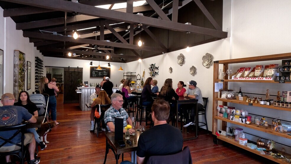 More Photos Of 315 Main St, Half Moon Bay Storefront Retail Office For Lease